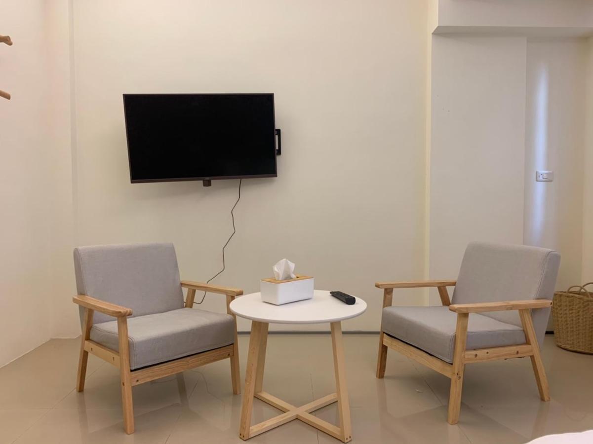 Light Luxury Apartment Apartment T'ai-tung Exteriör bild